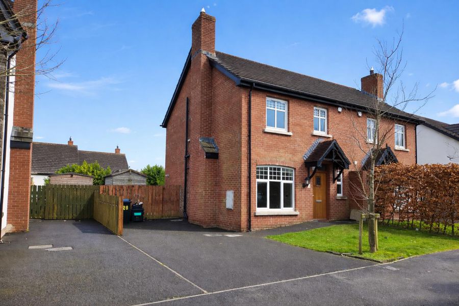 28 Coopers Mill Heights, Dundonald, BT16 1WX