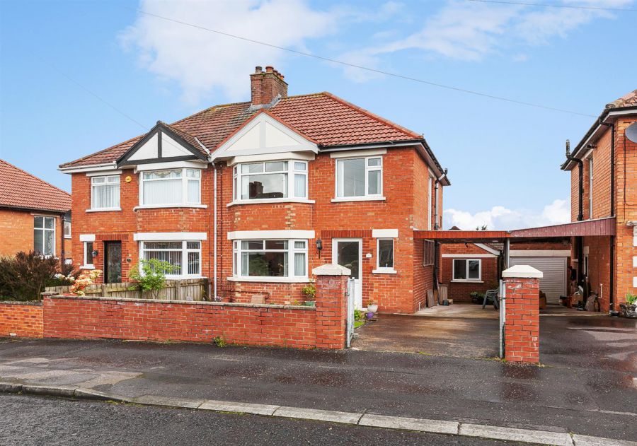 9 Cumberland Drive, Dundonald, Dundonald Belfast, BT16 2AT