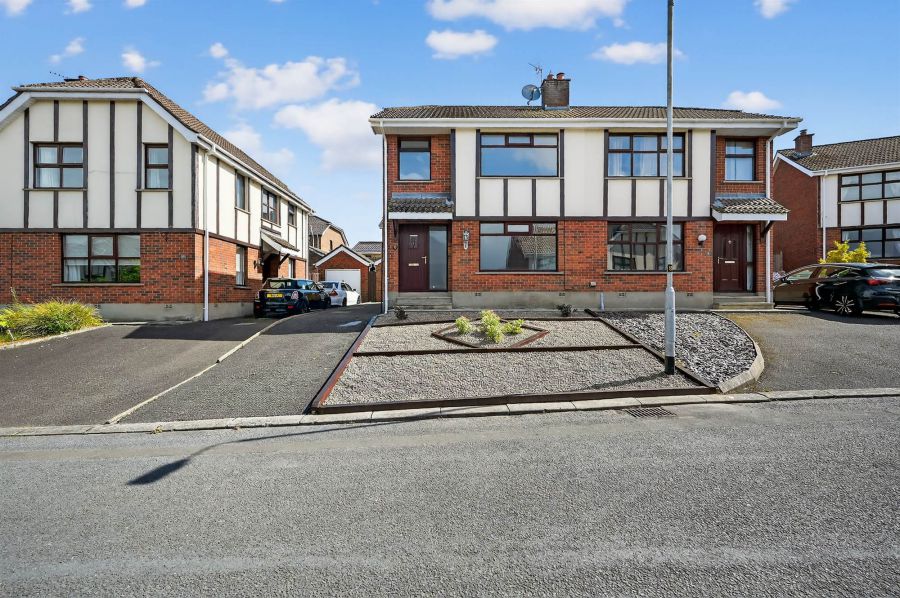 53 Hermitage, Hillsborough, BT26 6RJ