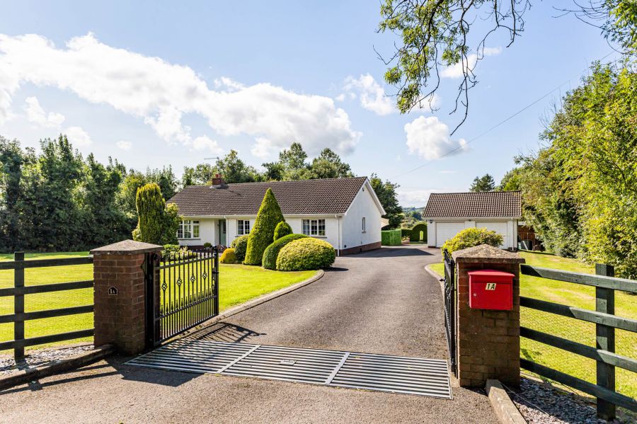 1A Moss Road, Stoneyford, Lisburn, BT28 3XJ