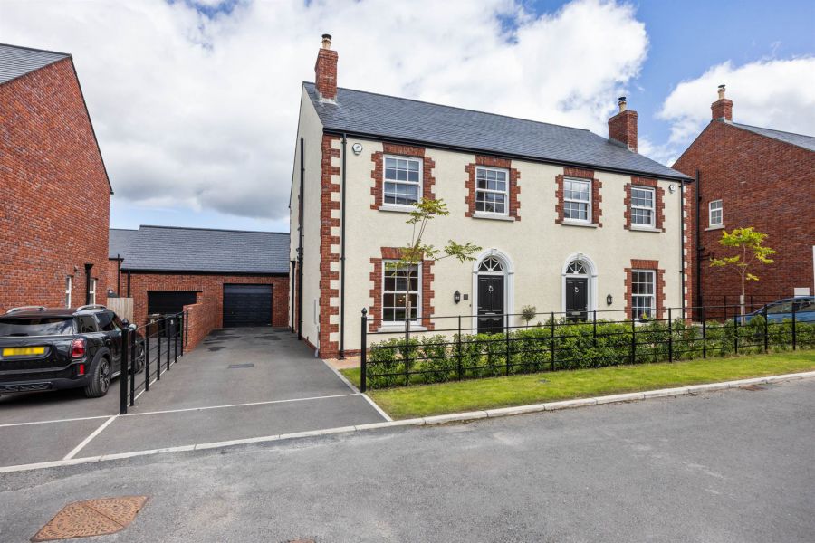 16 Governors Gate Demesne, Hillsborough, BT26 6TU