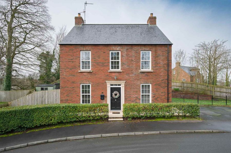 2 Linen Lane, Dromore, BT25 1TX