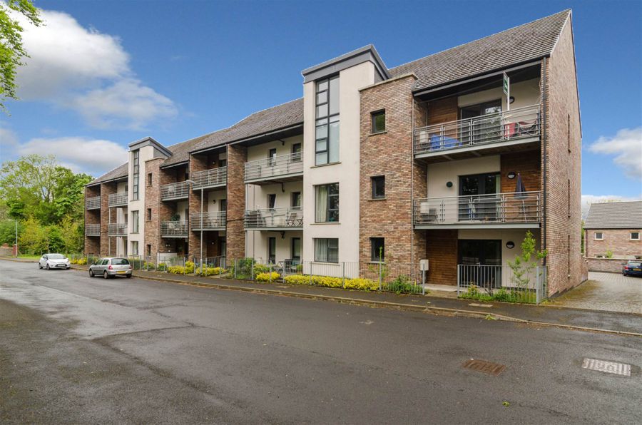 9 Woodbrook Green, Lisburn City, BT28 2ZJ