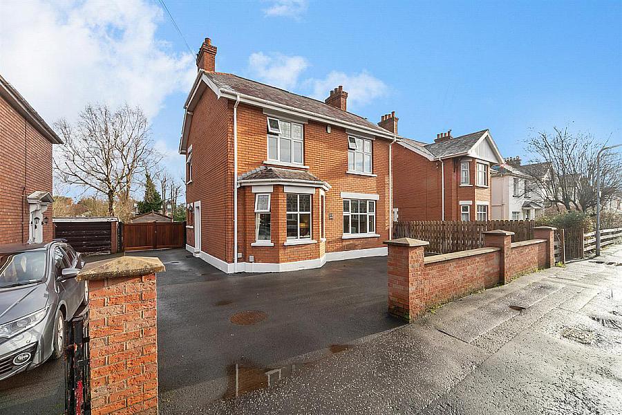 8 Locksley Park, Upper Lisburn Road, Belfast, BT10 0AR