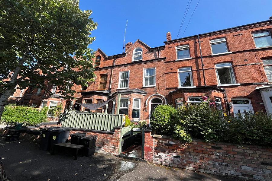 19 Rosemount Gardens, Cavehill, Belfast, BT15 5AG