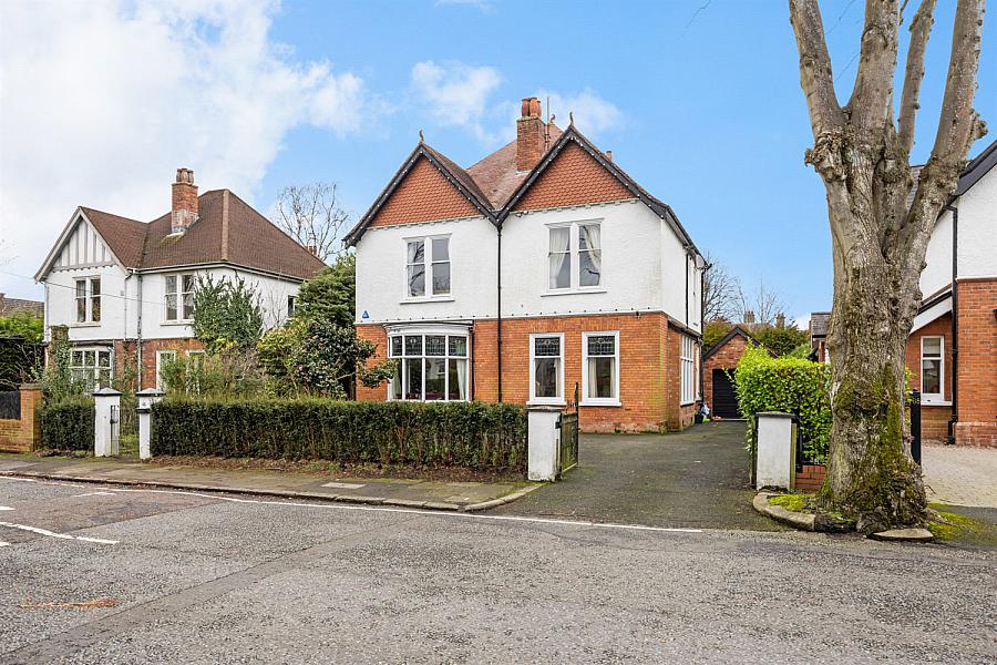 66 Myrtlefield Park, Malone Road, Belfast, BT9 6NG