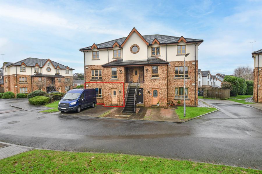 32 Woodrow Gardens, Saintfield, BT24 7WG