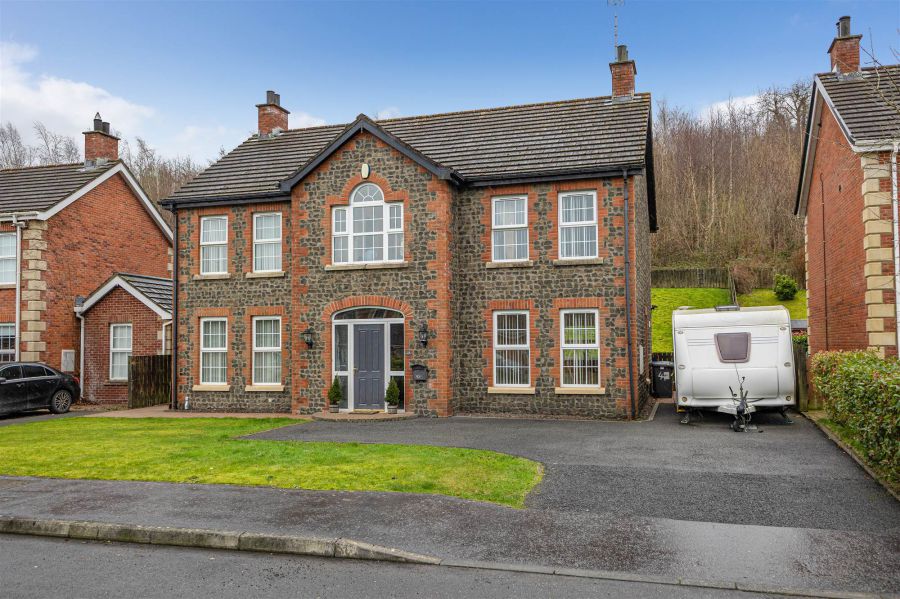28 Meadow View, Downpatrick, BT30 6LT