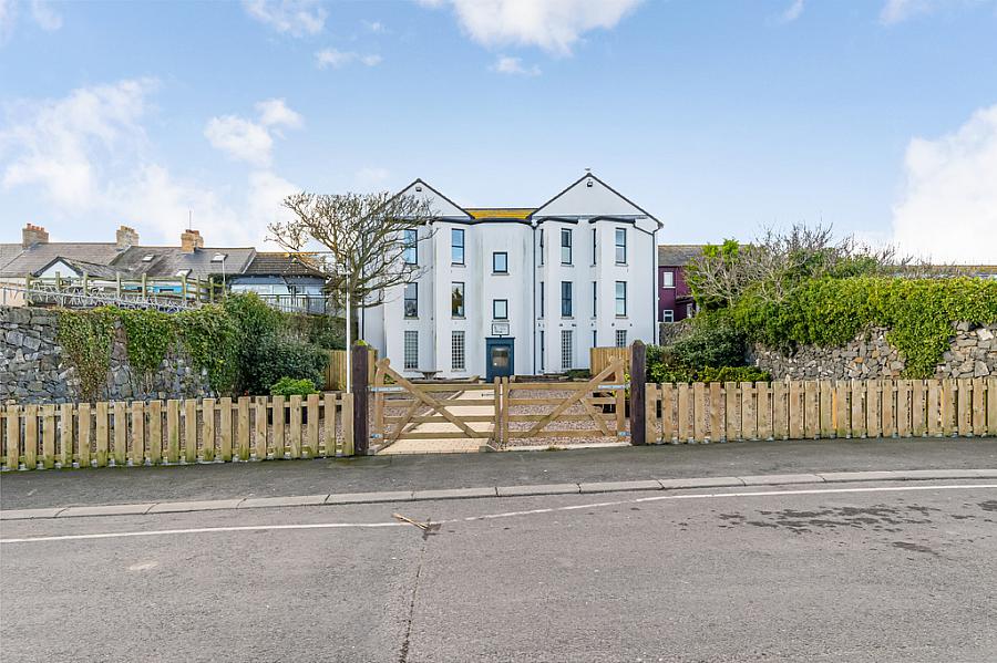 Apt 1 Whitkirk House, 27 Main Street, Ballywalter, BT22 2PJ