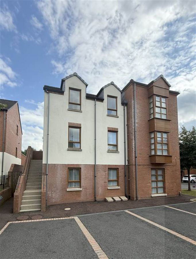 90 Redwood Grove, Dunmurry, Belfast, BT17 9RN