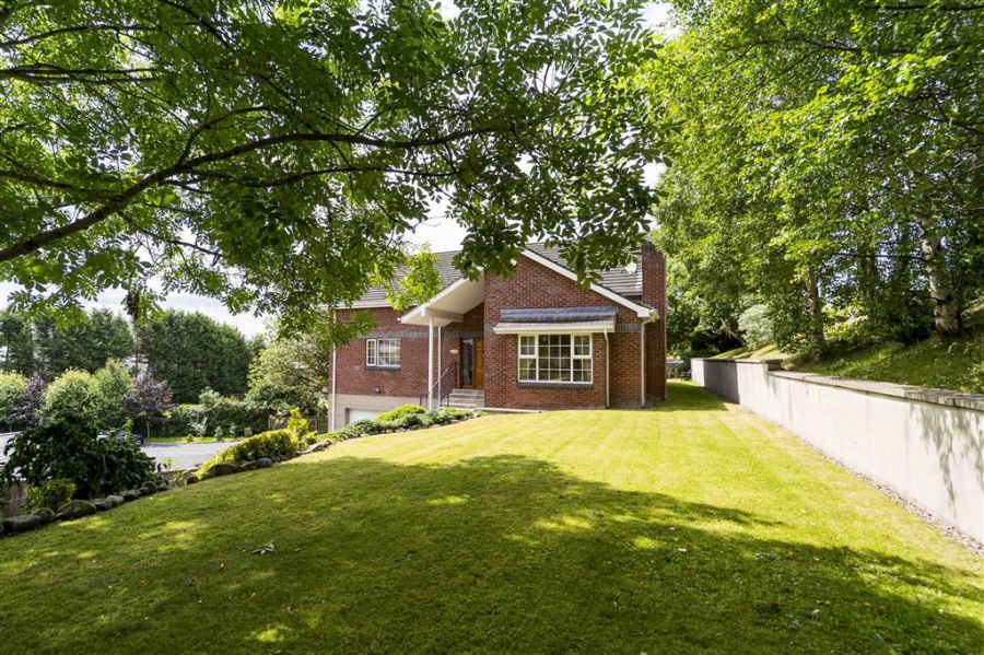 5 Rose Meadows, Lisburn, BT28 2FB
