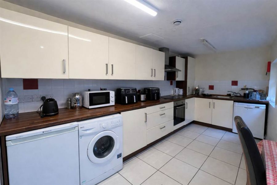 6 Fitzroy Avenue, University Area, Belfast, BT7 1HX