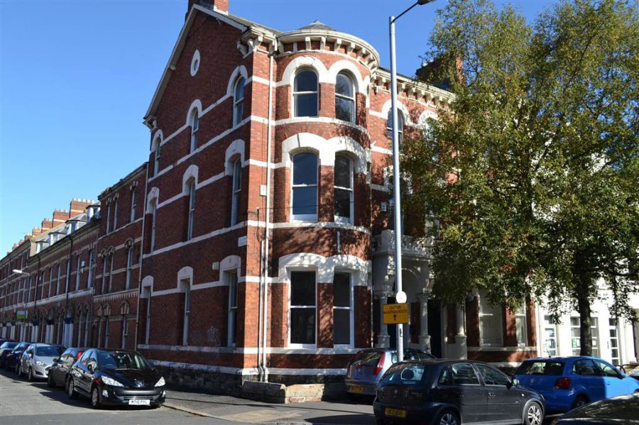 Consultation Rooms & Office Suites Available, 94 University Street, Belfast, BT7 1HE