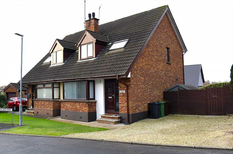 17 Moorland Park, Lisburn, BT28 2XT