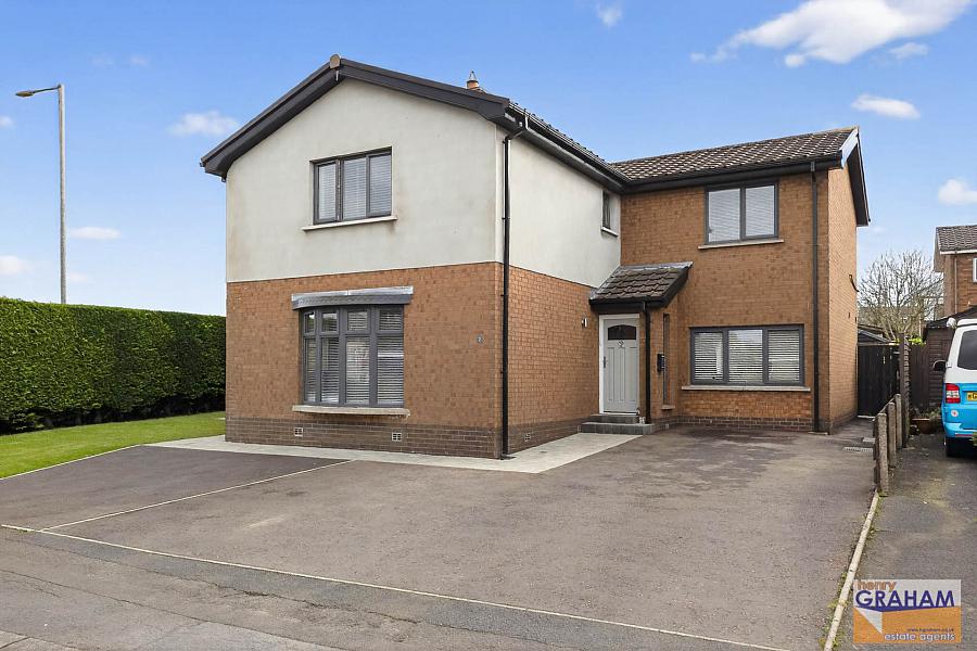 2 Magheralave Grange, Lisburn, BT28 3BZ