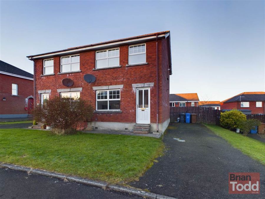 17 Walnut Drive, Larne, BT40