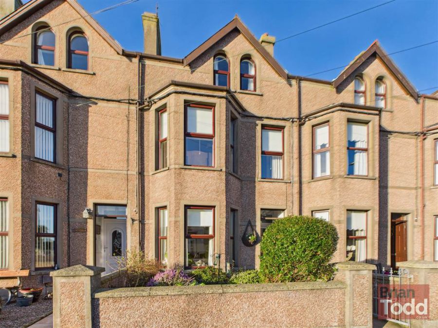 3 Chelmsford Place, Larne, BT40 1AF