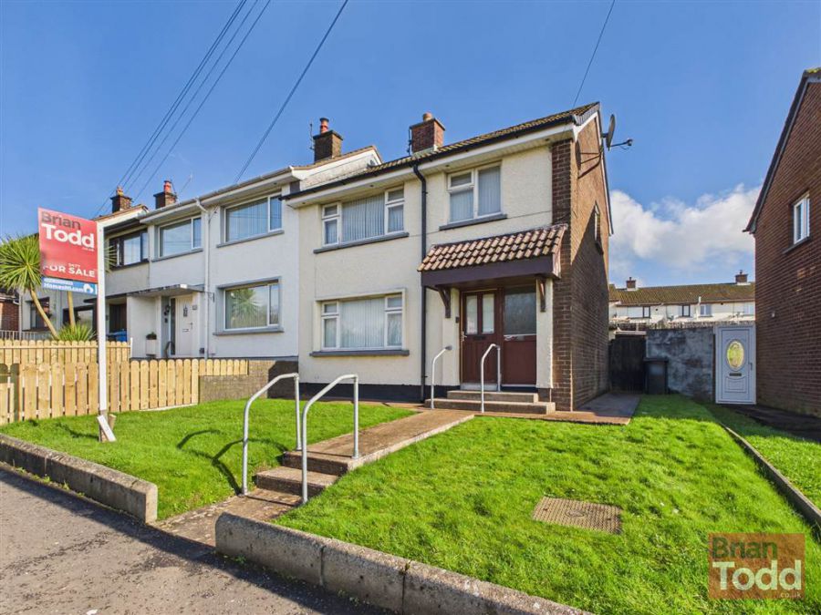 23 Linn Road, Larne, BT40 2BS