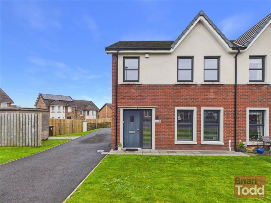40 Blackthorn Rise, Larne, BT40 2HJ