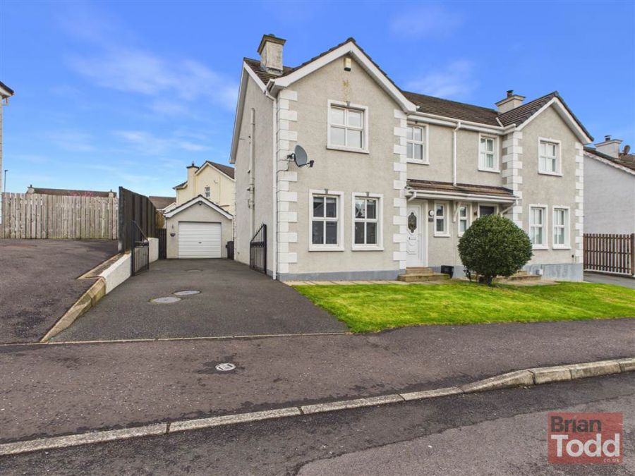 10 Oakdene, Larne, BT40 2FD