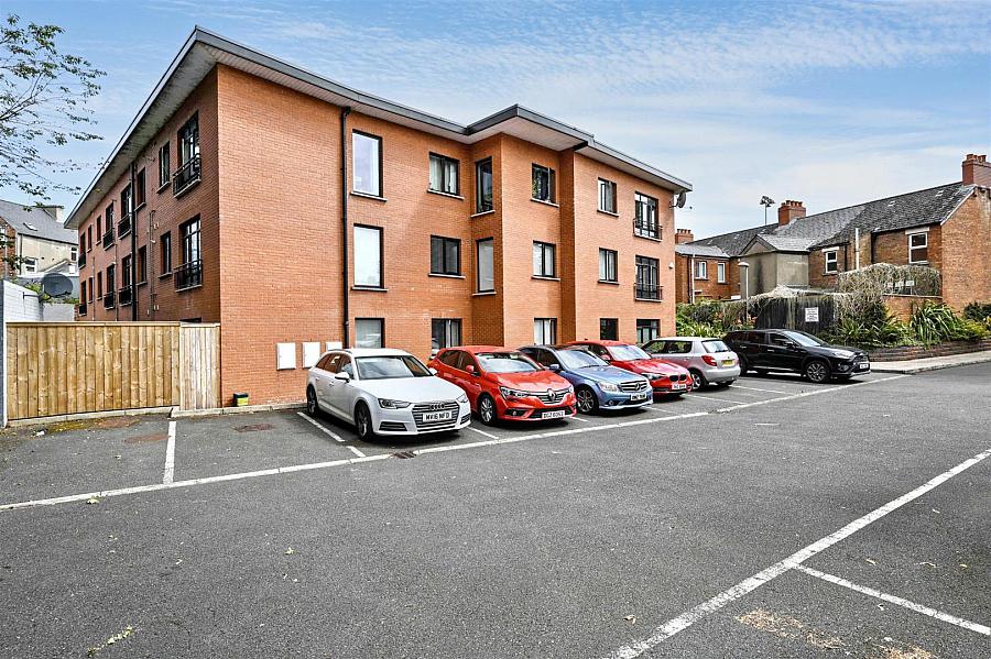 Apt 1, 39 Dundela Crescent, Belfast, BT4 3BN