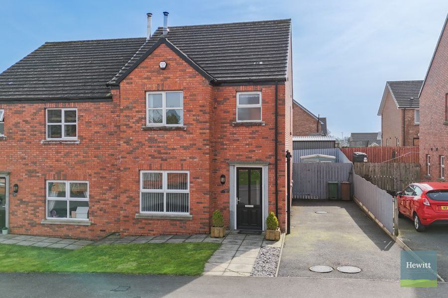 44 Edenkennedy Way, Co. Armagh, Markethill, BT60 1TP