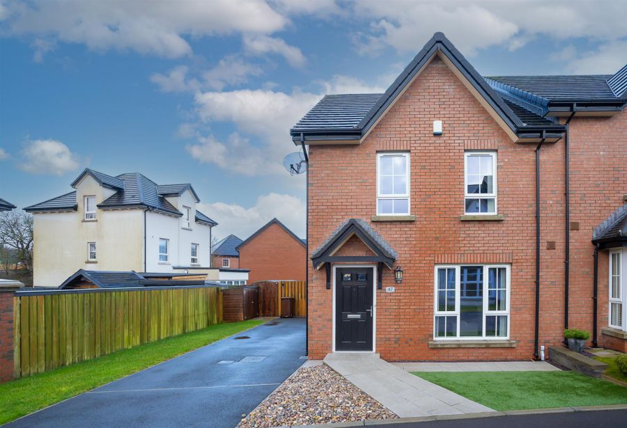 47 Millmount Village Park, Dundonald, Belfast, BT16 1YY