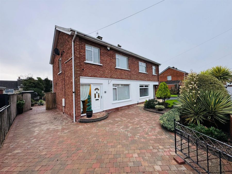 11 Lisbane Drive, Monkstown Road, Newtownabbey, BT37 0LN