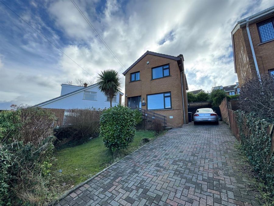 52 Vaddegan Road, Collinbridge Park, Newtownabbey, BT36 7SW