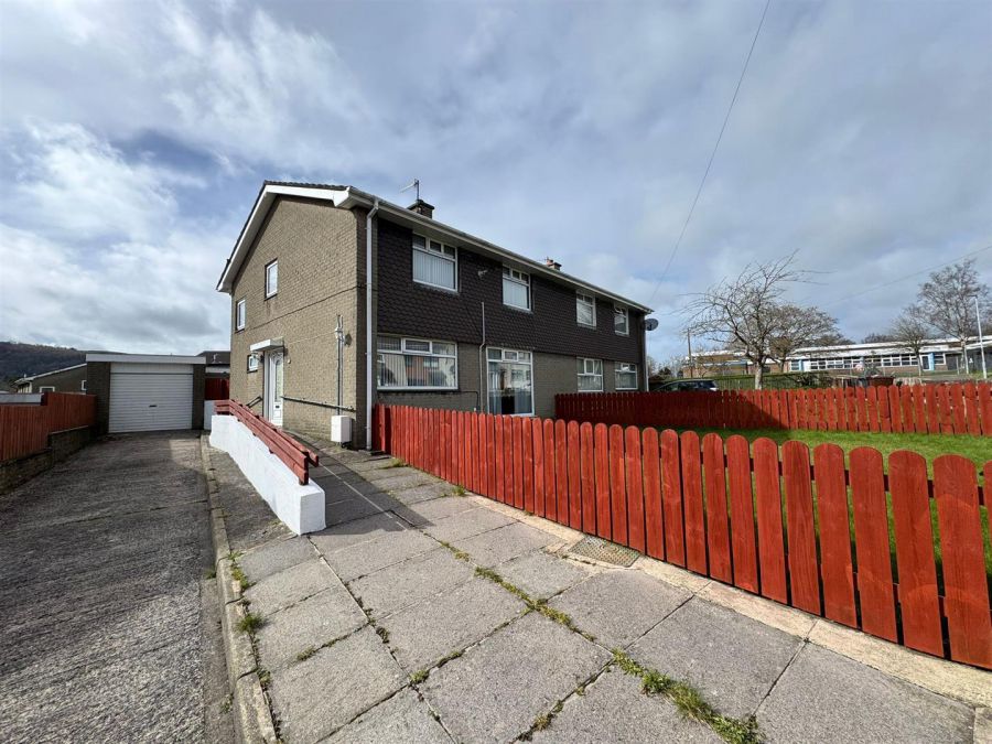 38 Hollybank Drive, Monkstown, Newtownabbey, BT37 0HG