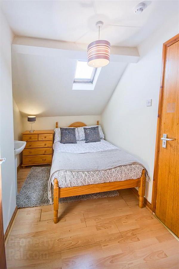 Room 4, 56 Delhi Street, 56 Delhi Street, Belfast, BT7 3AH