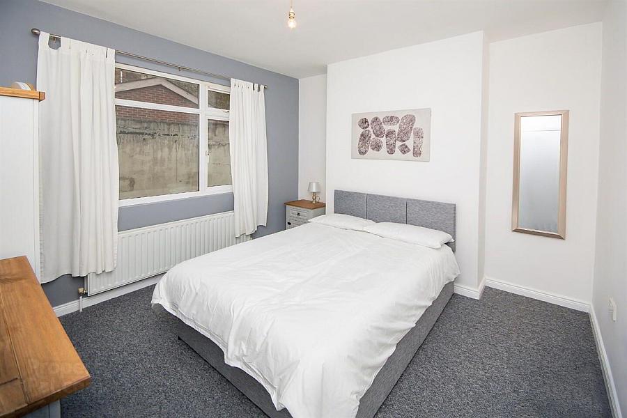 Room 1, 46 Wellesley Avenue, 46 Wellesley Avenue, Belfast, BT9 6DH