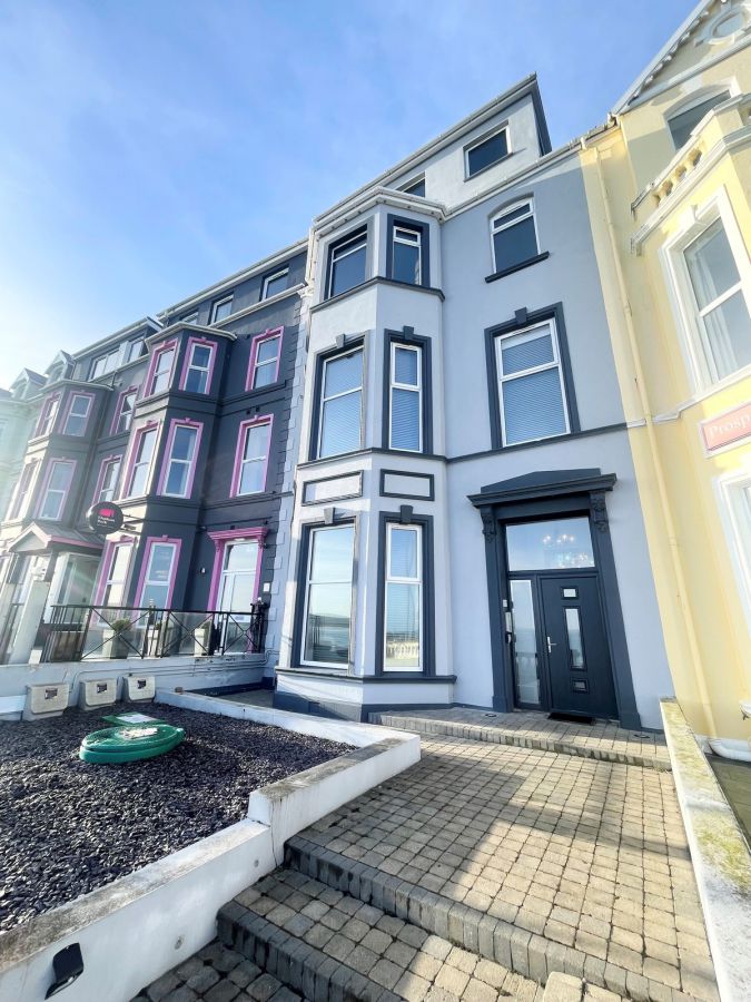 Apt 1, 19 Lansdowne Crescent, Portrush, BT56 8AY