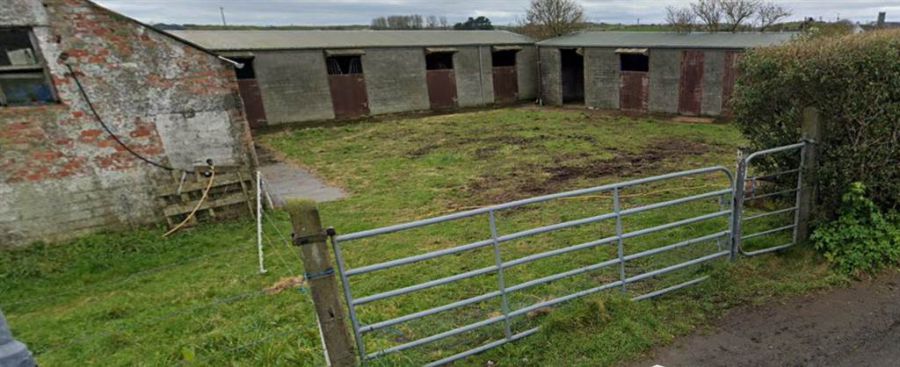 Stables And Cattle Block On @0.5 Acre Quarter Road, Cloughey, BT22 1AZ
