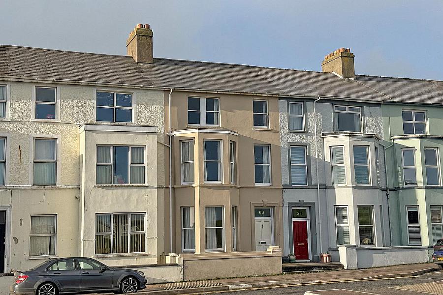60 Eglinton Street, Portrush, BT56 8DY