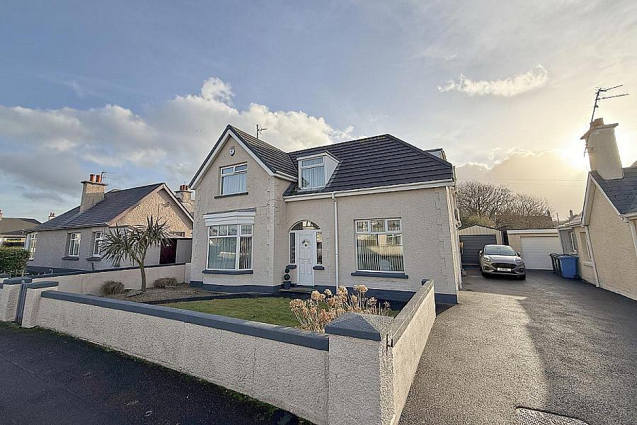 1 Glenvale Crescent, Portrush, BT56 8EB