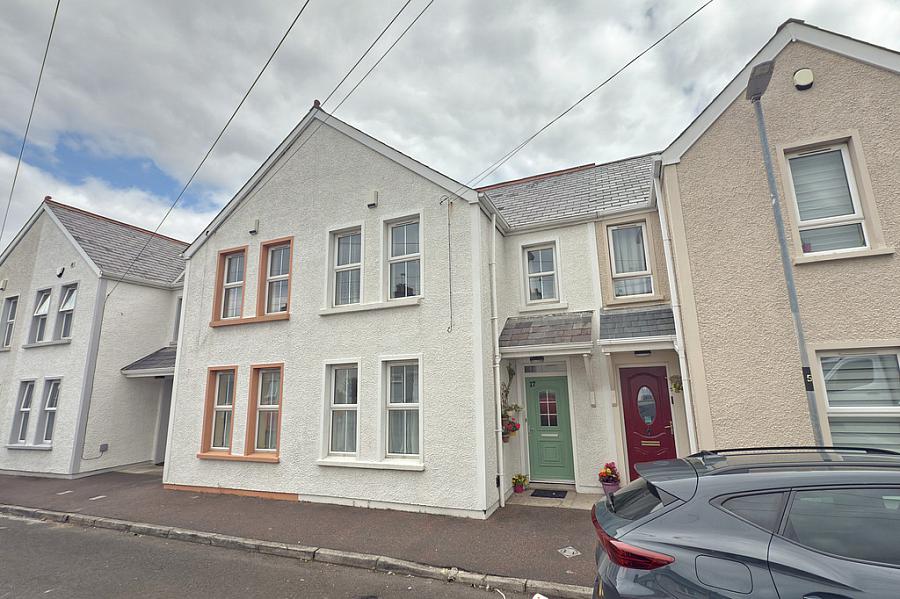 17 Crocknamack Street, Portrush, BT56 8JX