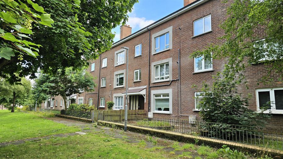 30 Rosebrook Grove, Carrickfergus, BT38 8NS