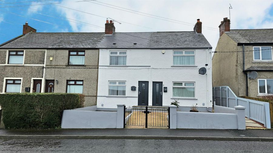 12 Hillhead Road, Ballycarry, Carrickfergus, BT38 9HE