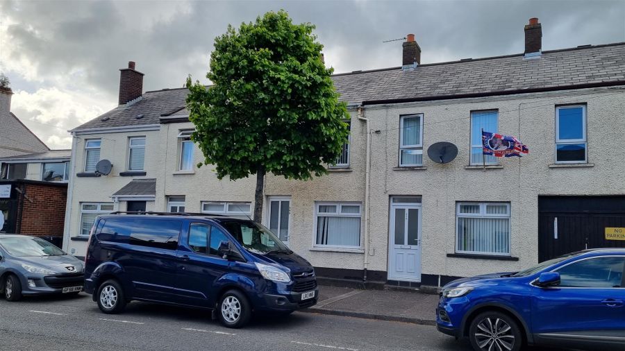 208 Larne Road, Carrickfergus, BT38 7NL