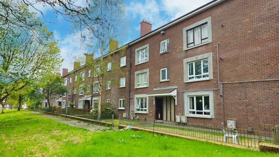 21 Rosebrook Grove, Carrickfergus, BT38 8NS