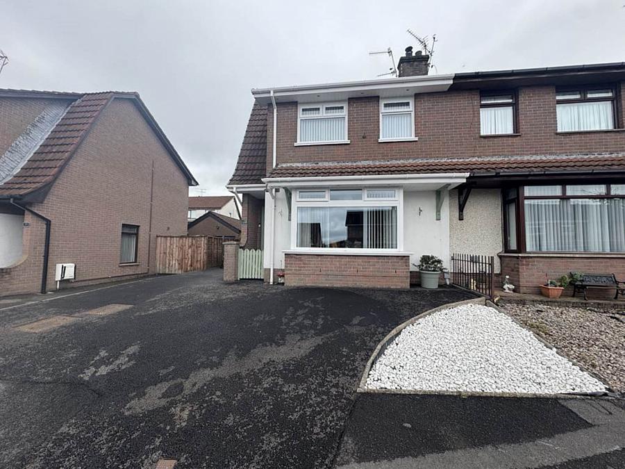 12 Leicester Park, Carrickfergus, BT38 8YZ