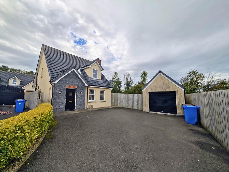 10 Riverside Mews, Larne, BT40 3JP