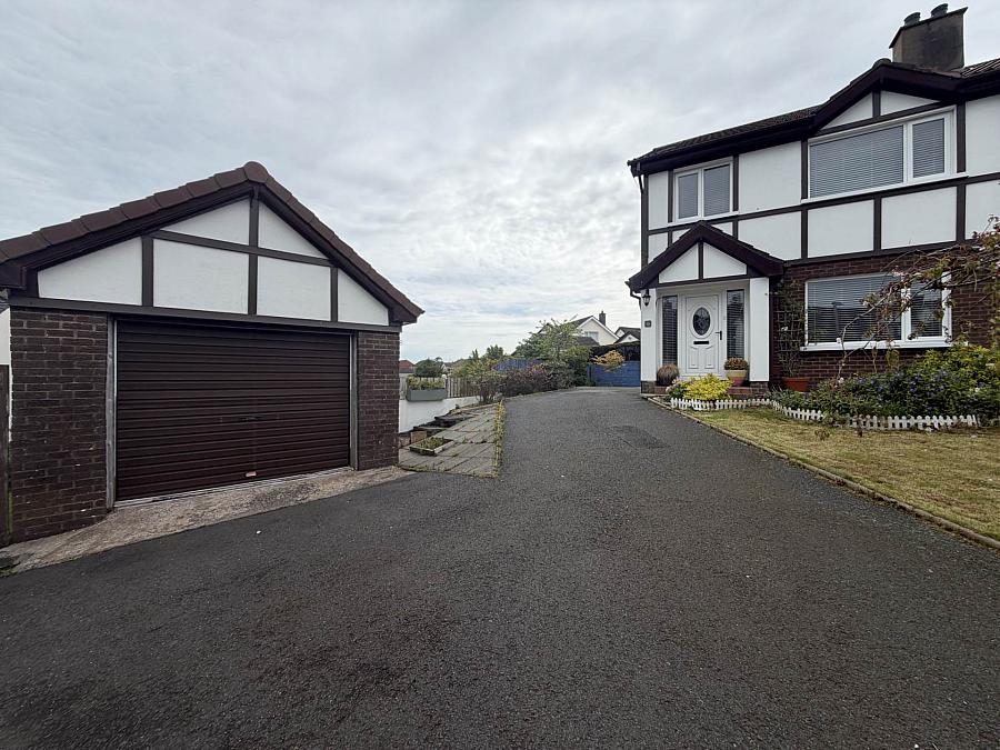 15 Culzean Glen, Larne, BT40 2HF