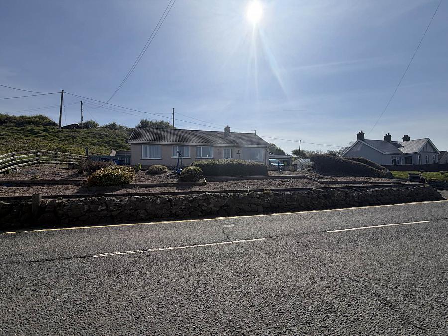 88 Coast Road, Larne, BT40 1TZ