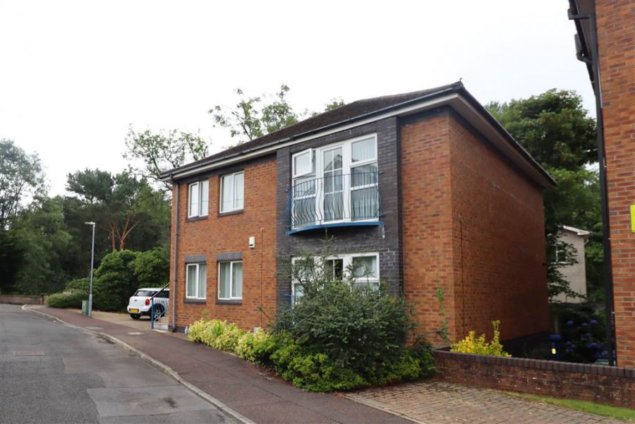 1 Glenburn Ford, Dunmurry, BT17 9BF