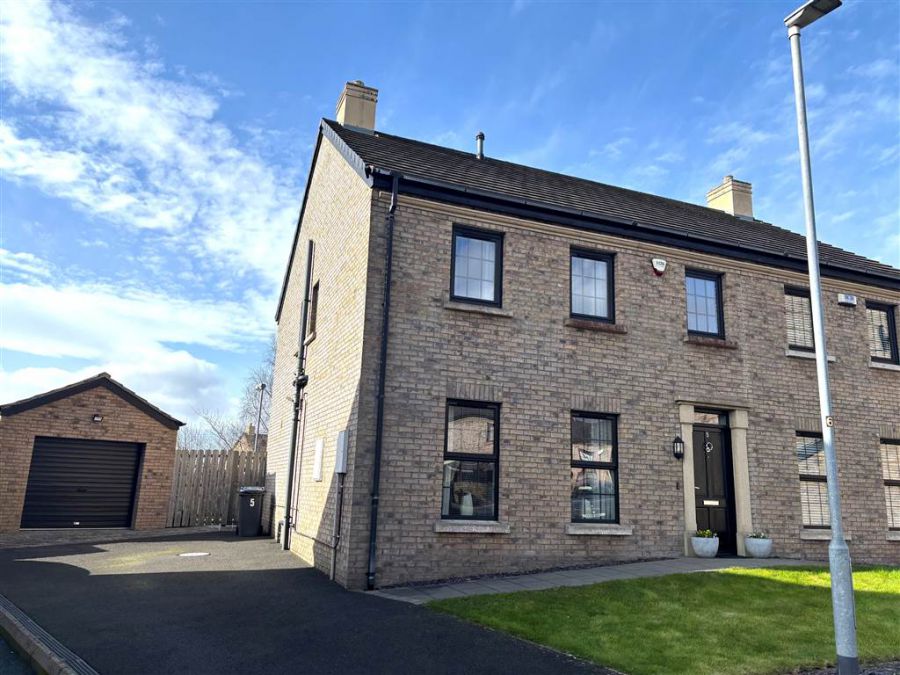 5 Lady Wallace Avenue, Thaxton Village, Lisburn, BT28 3GN