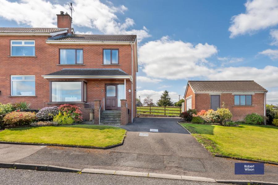 15 Jubilee Heights, Dromore, BT25 1QG