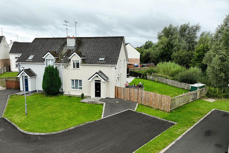 30 Galliagh Shore, Enniskillen, BT74 7GS