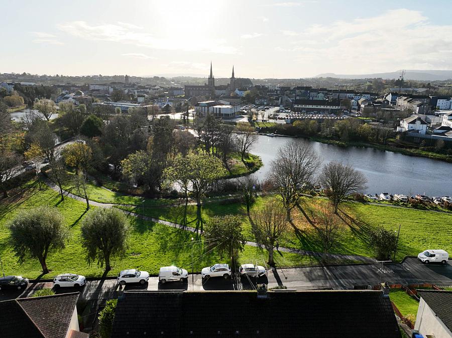 15 Riverside, Enniskillen, BT74 6BR